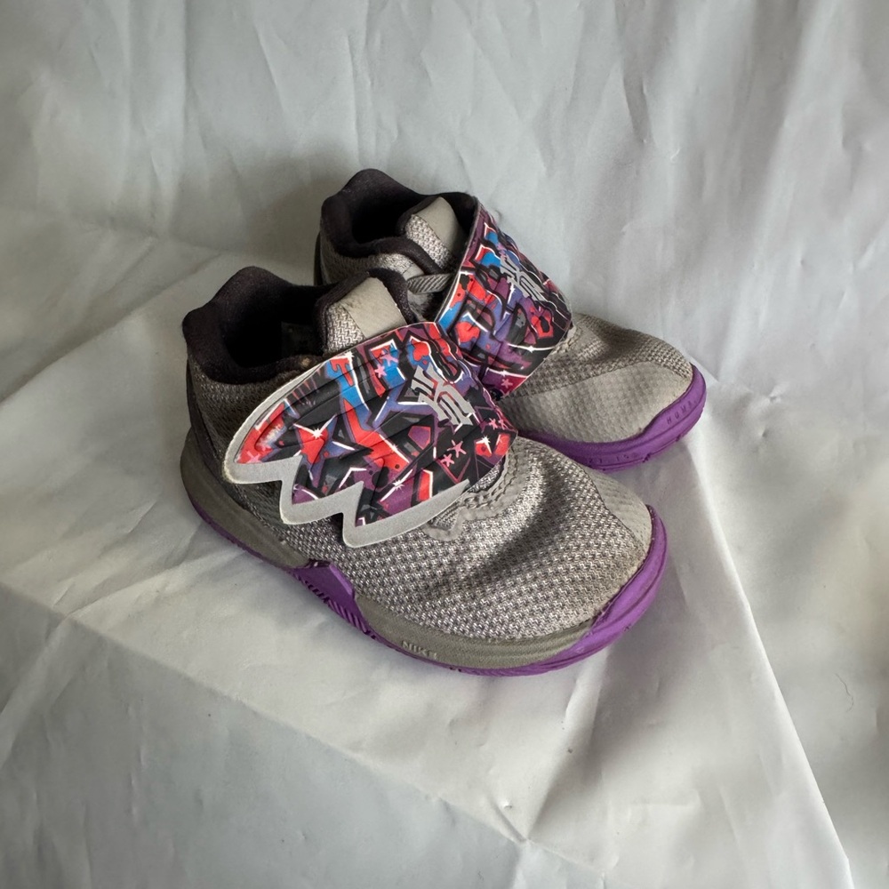 Baby Nike Kyrie Gray & Purple Sneakers sz 5c